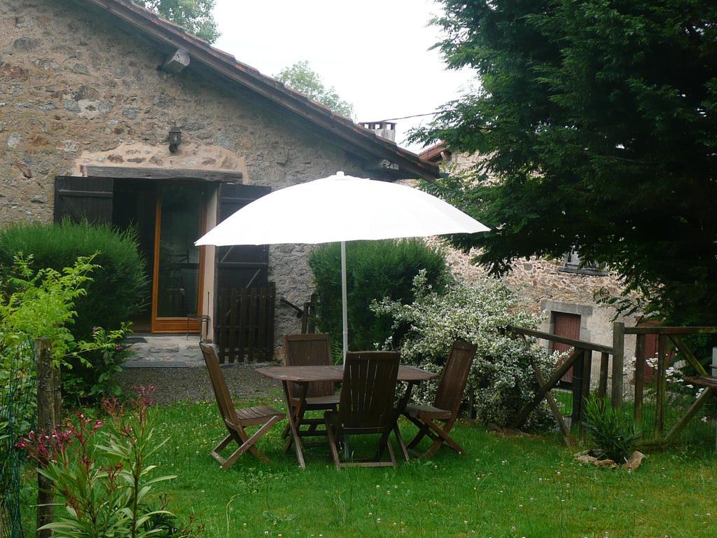Chambres D'Hotes D'Antardieu Saint-Junien Rum bild